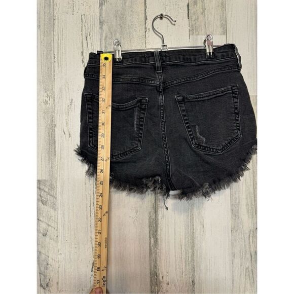 Forever 21 black Jean shorts - Picture 5 of 9